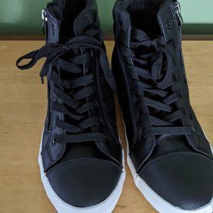 JustFab Black Casual Shoes